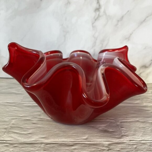 Murano Red White Cristal Swirl Handerkerchief Bowl/Vase Hand Blown - Picture 4 of 13